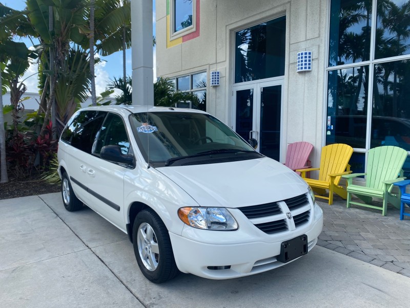 2006 Dodge Caravan SXT LOW MILES 28,367 1 OWNER HANDICAP LIFT in , 