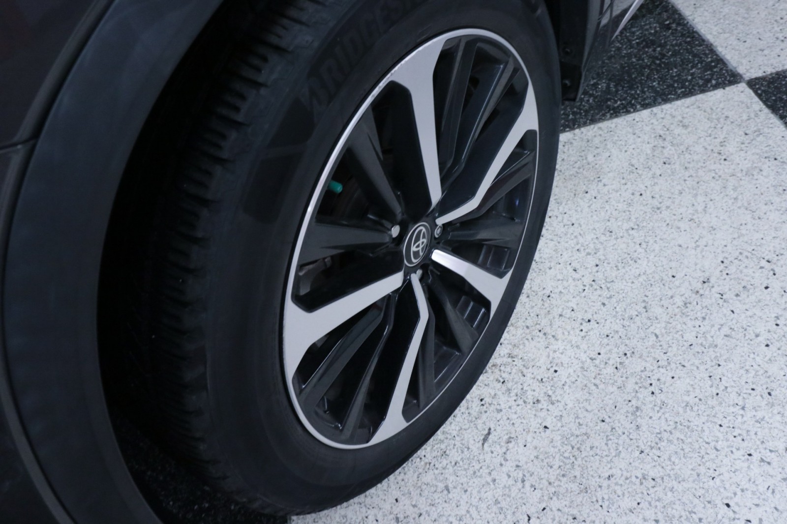 Used Car 2022 Toyota Highlander  Xse For Sale Under $35,000 In Austin, Texas