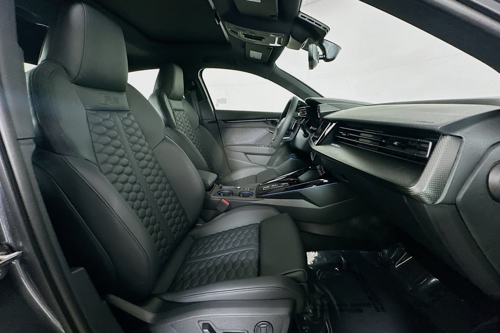 New 2026 Daytona Gray Pearl Effect Audi  image 8