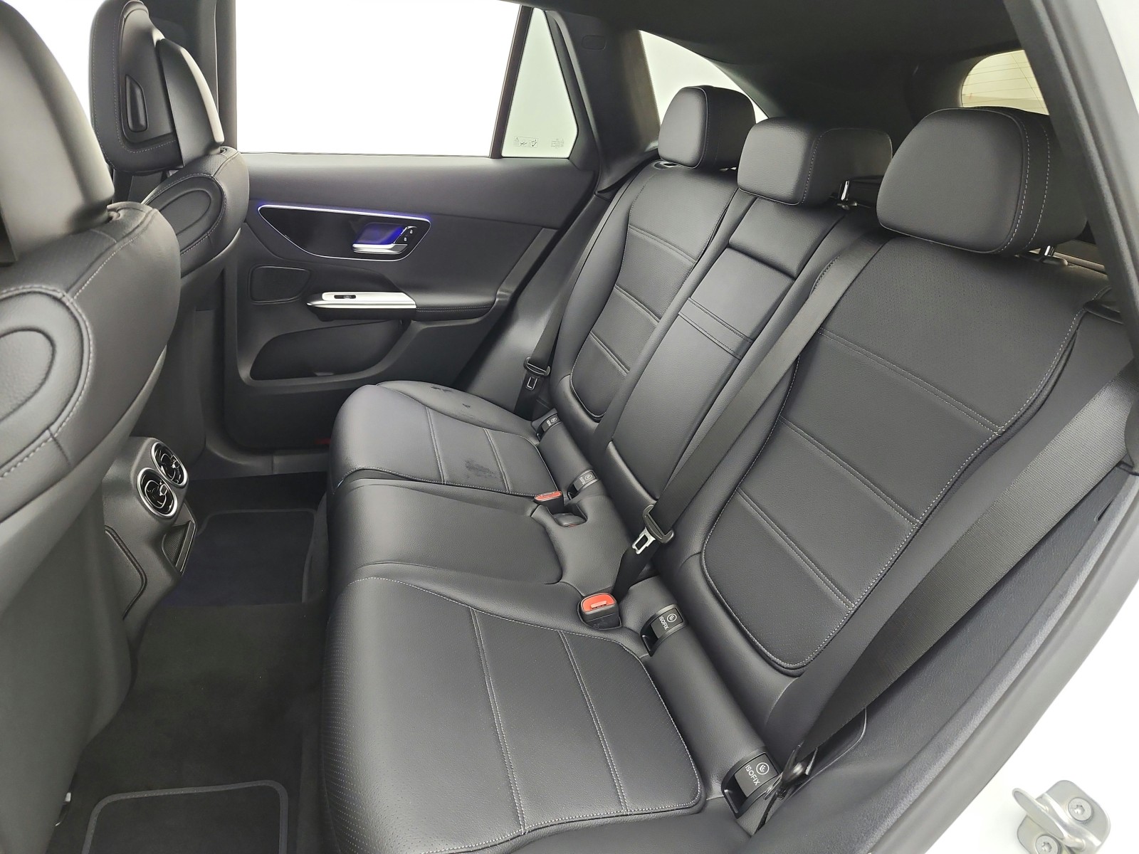 New 2027 Polar White Mercedes-Benz GLC 300 SUV image 11