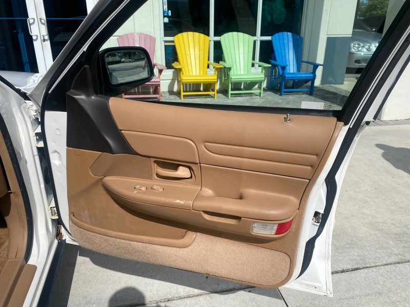 1995 Ford Crown Victoria LOW MILES 43,331 in , 