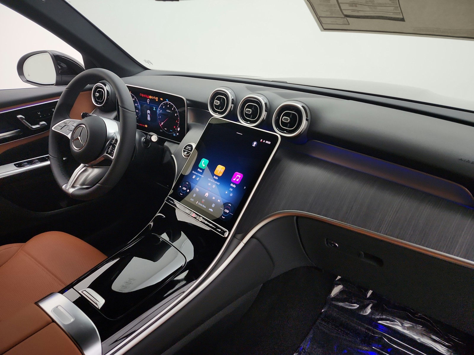 New 2026 Black Mercedes-Benz GLC 300 image 17