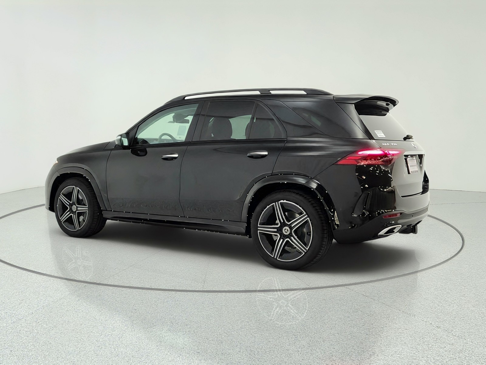 New 2026 Obsidian Black Metallic Mercedes-Benz GLE 350 SUV image 7