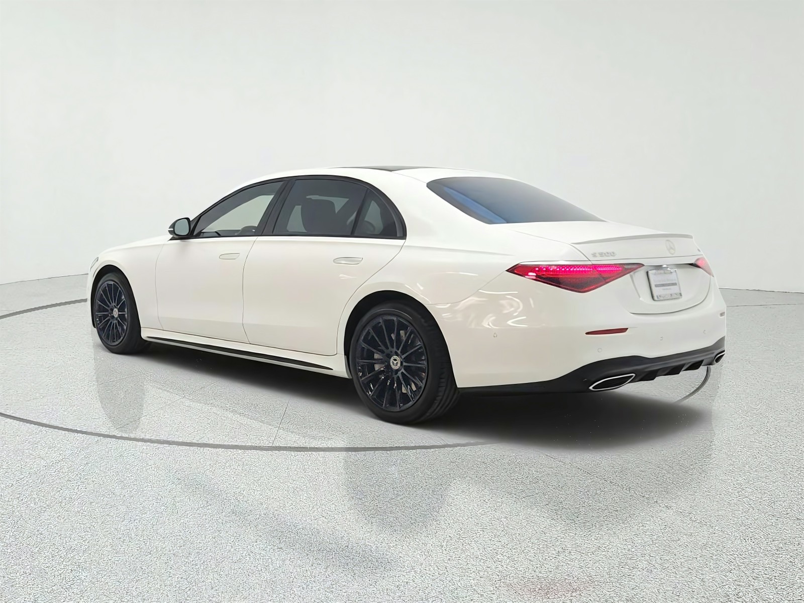 Certified Used 2023 MANUFAKTUR Diamond White Mercedes-Benz S 500 4MATIC® Sedan image 7