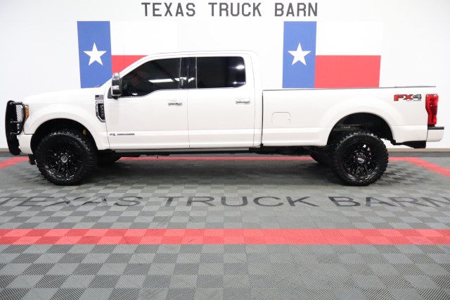 White Platinum Metallic Tri-Coat 2017 Ford F-350 Super Duty Pickup Truck Four-Wheel Drive Automatic