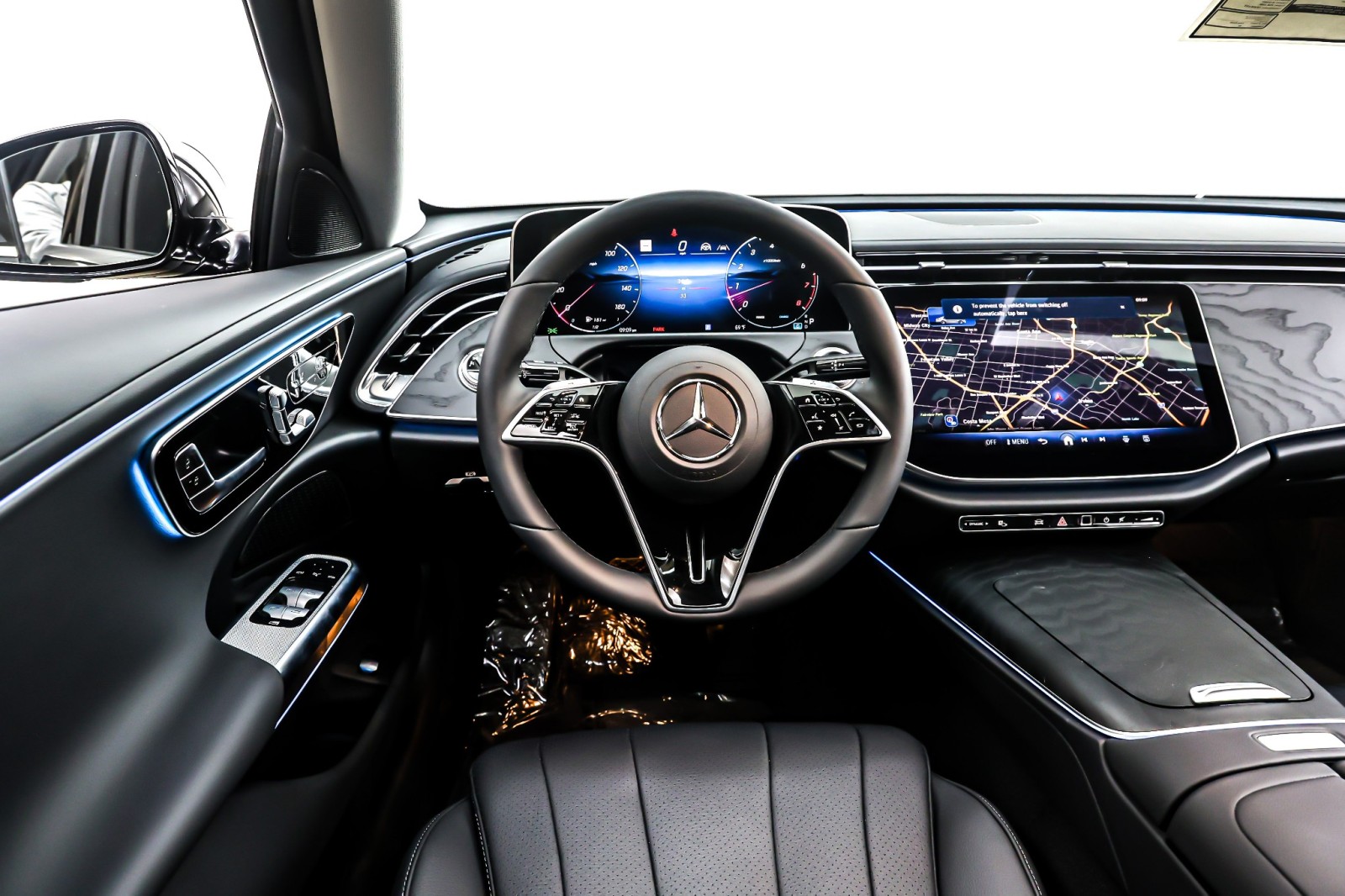 New 2026 Graphite Grey Metallic Mercedes-Benz E 350 image 4