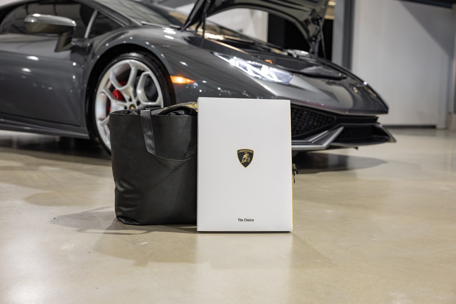 Used Car 2015 Lamborghini Huracan  Lp 610-4 - Transparent Engine Bonnet - Front Lift - Carbon Ceramic Brakes For Sale Under $240,000 In Boerne, Texas