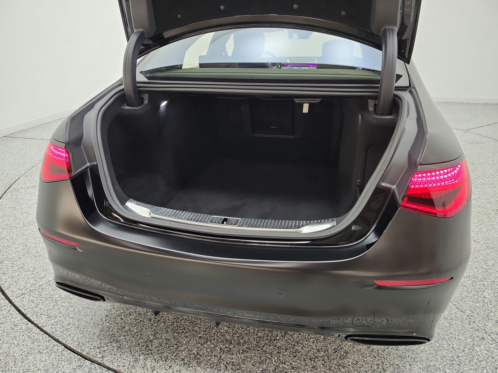 Used 2023 Black Mercedes-Benz S 580 4MATIC® Sedan image 20