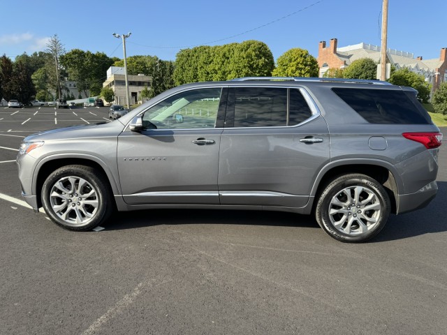 2021 Chevrolet Traverse Premier 2