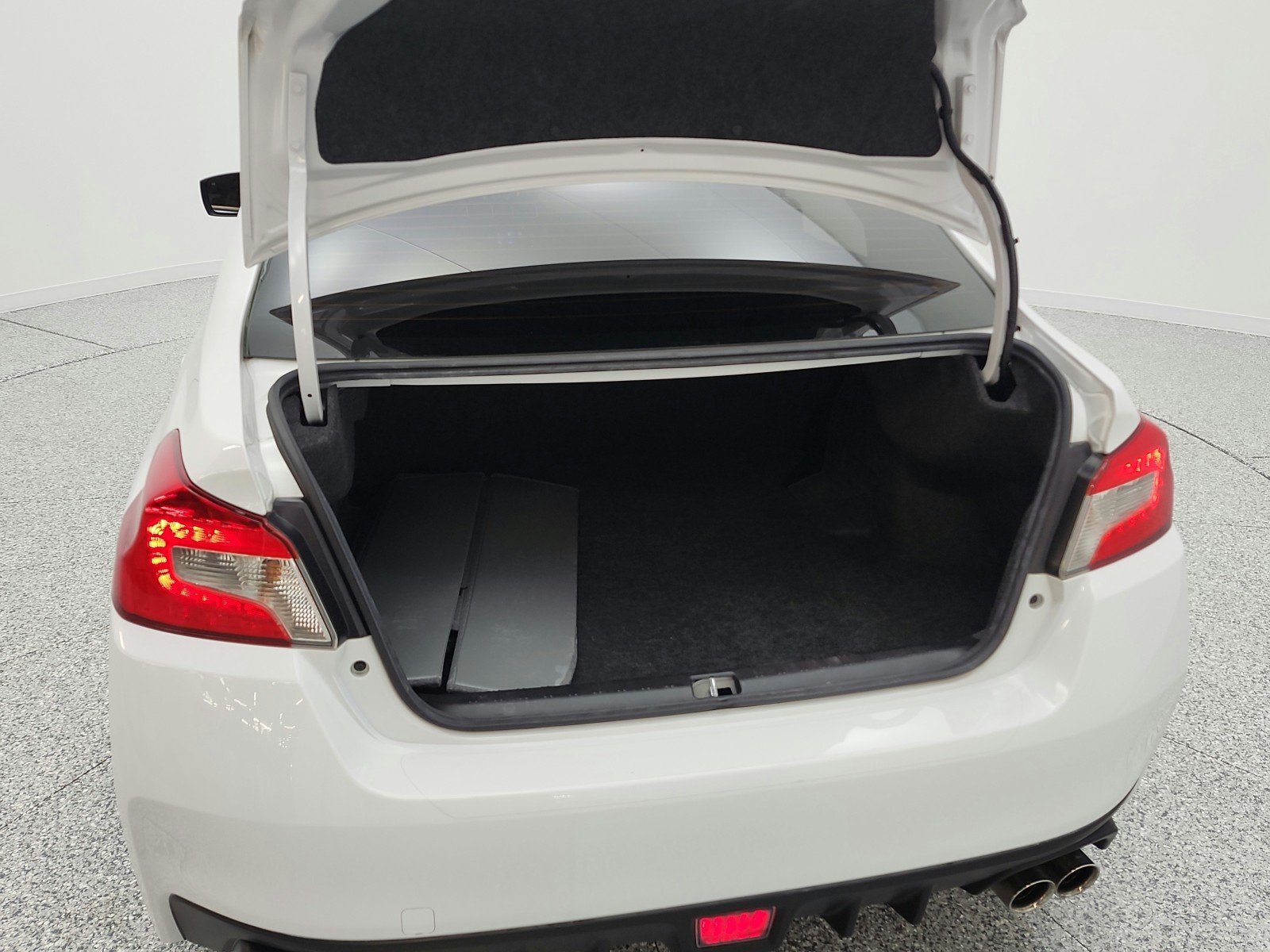 Used 2020 Crystal White Pearl Subaru Premium Manual image 20