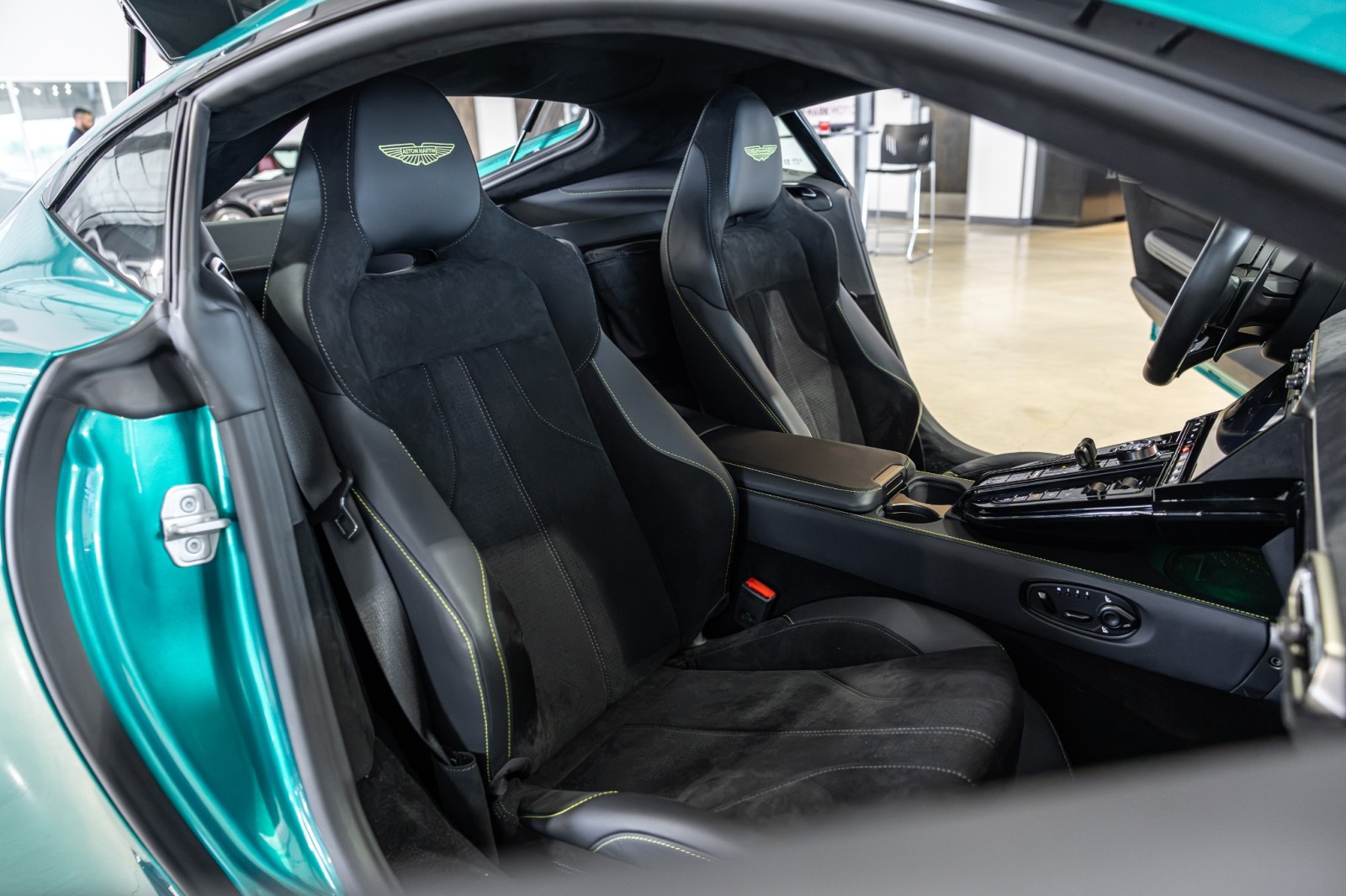 Used Car 2025 Aston Martin Vantage  For Sale Under $210,000 In Boerne, Texas