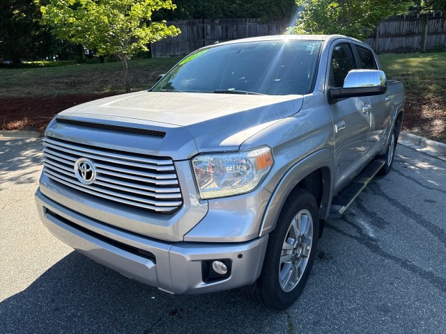 ToyotaTundra 4WD Truck3