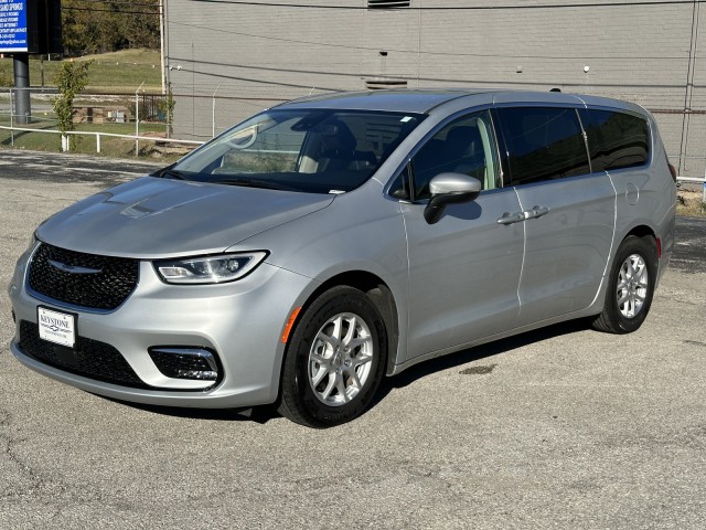 2023 Chrysler Pacifica Touring L 7