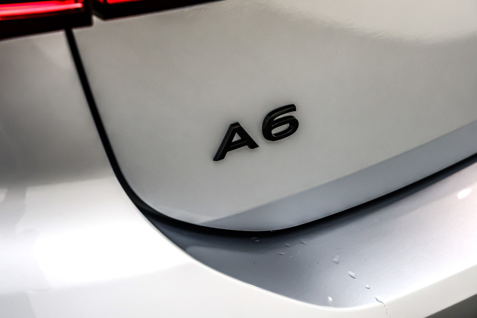 New 2026 Florett Silver Metallic Audi Premium Plus quattro image 9