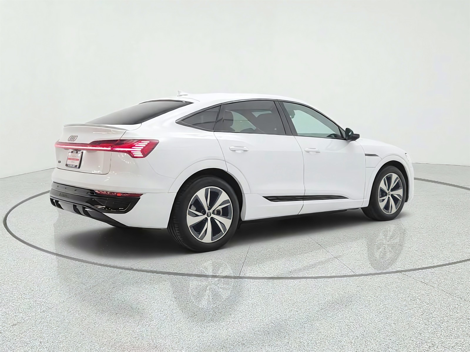 Used 2024 Glacier White Metallic Audi S line Premium image 5