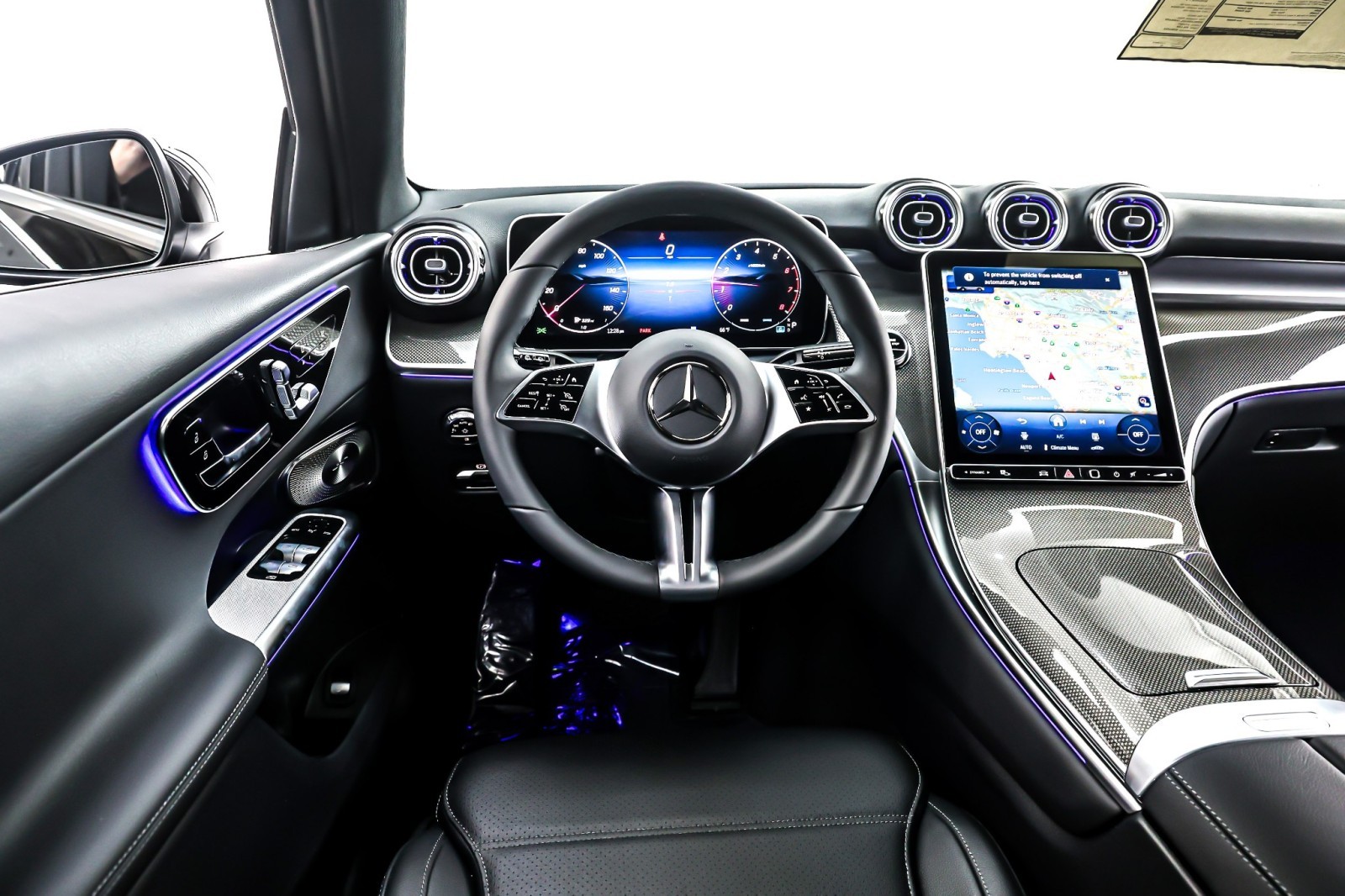 New 2026 Black Mercedes-Benz GLC 300 SUV image 4