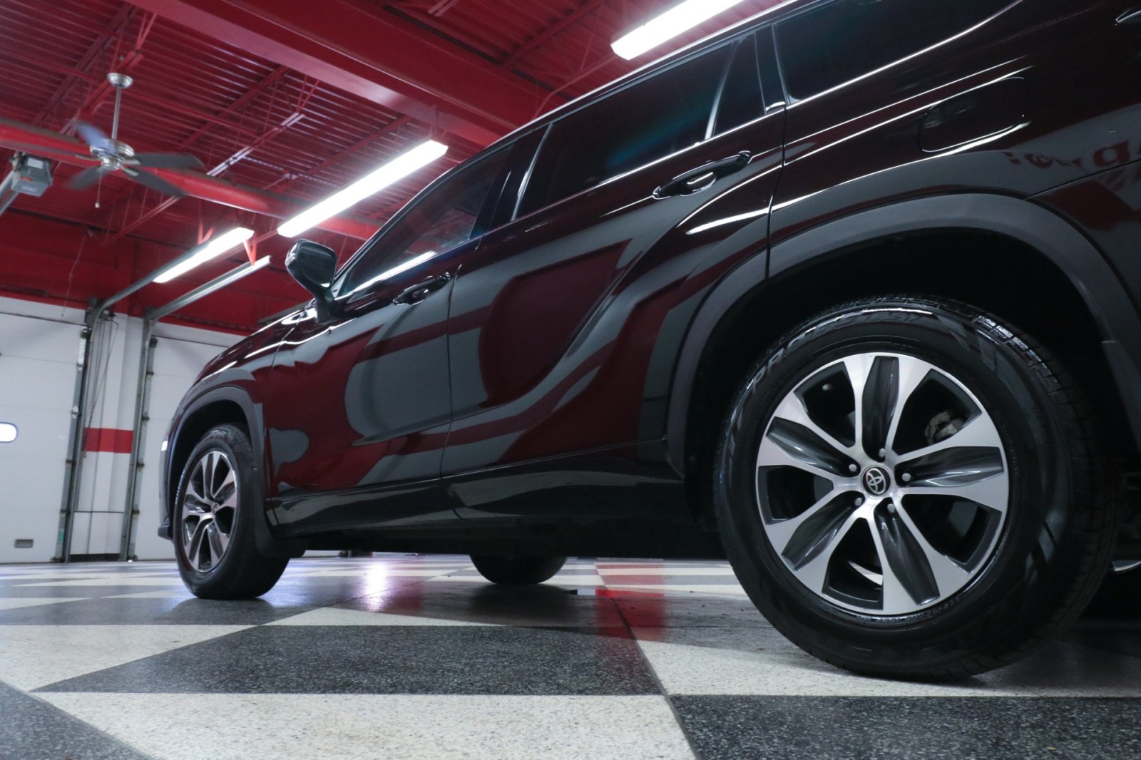 Used Car 2022 Toyota Highlander  Xle For Sale Under $35,000 In Austin, Texas