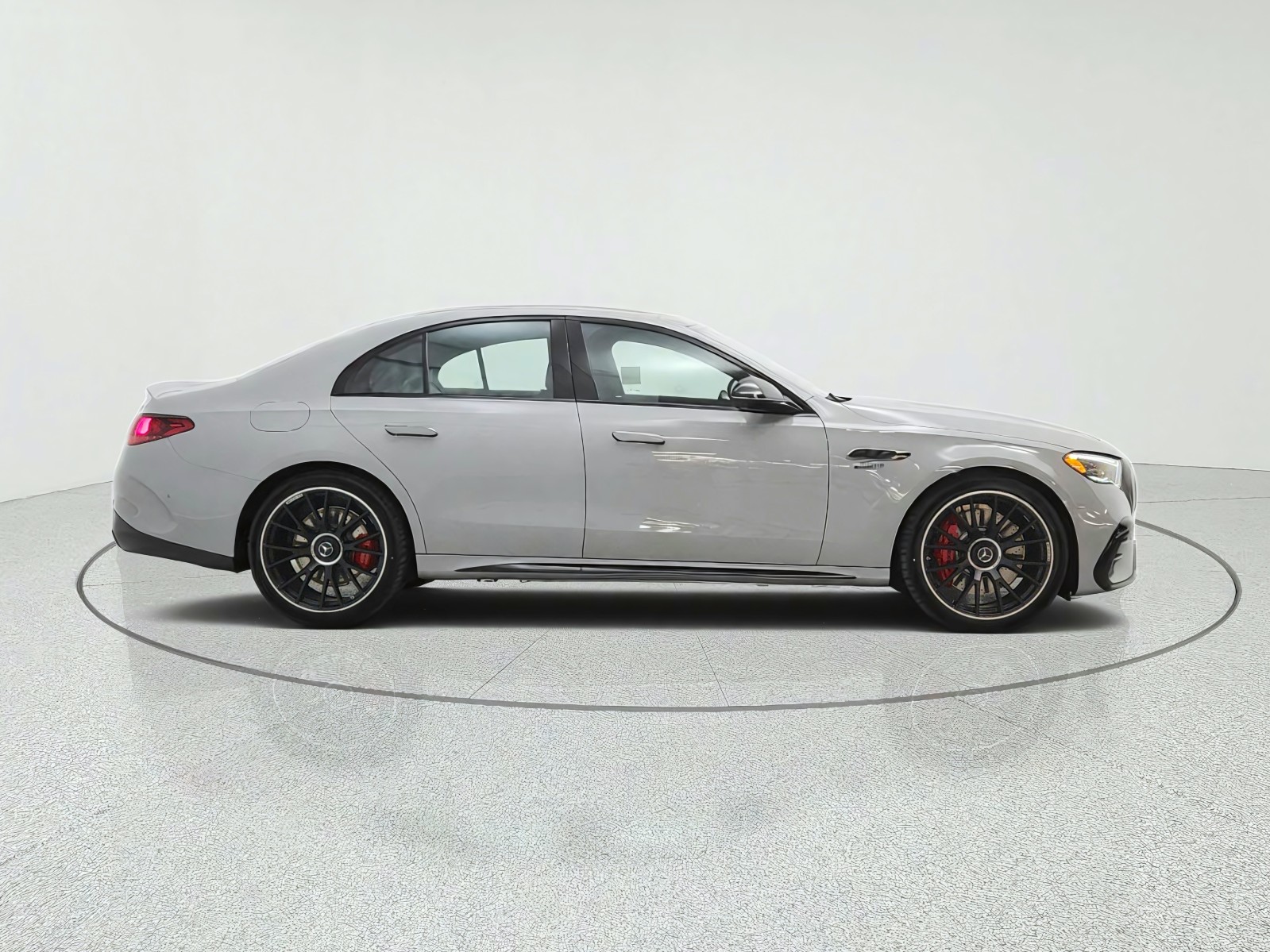 New 2027 MANUFAKTUR Alpine Grey Mercedes-Benz AMG® E 53 Hybrid Sedan image 4