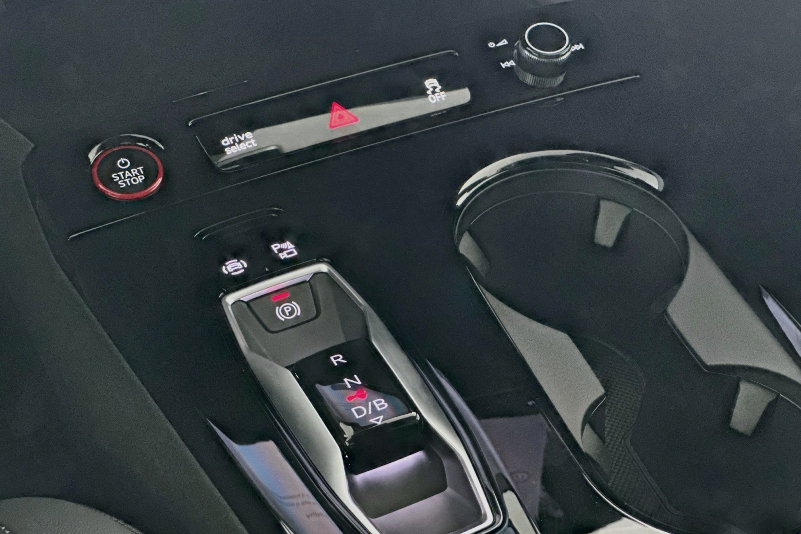 New 2027 Daytona Gray Pearl Effect Audi Premium Plus image 7