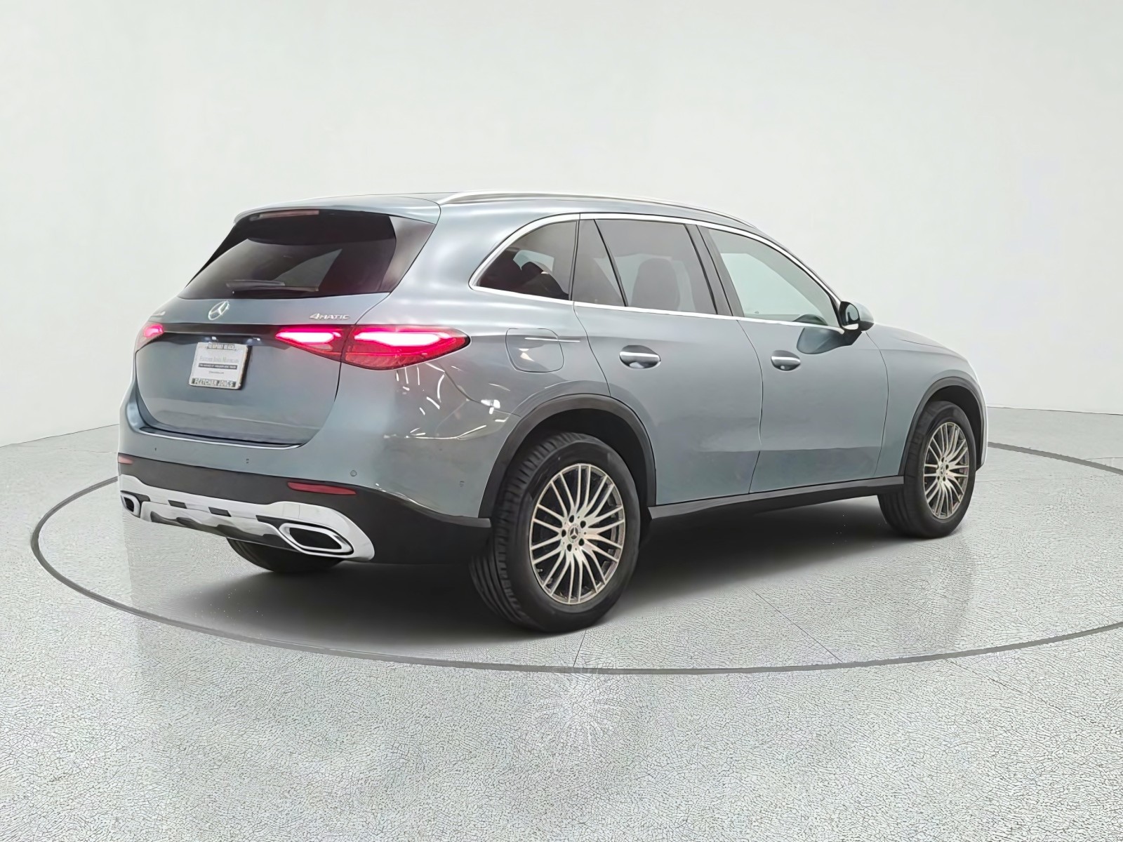 New 2026 Verde Silver Metallic Mercedes-Benz GLC 300 4MATIC® SUV image 5