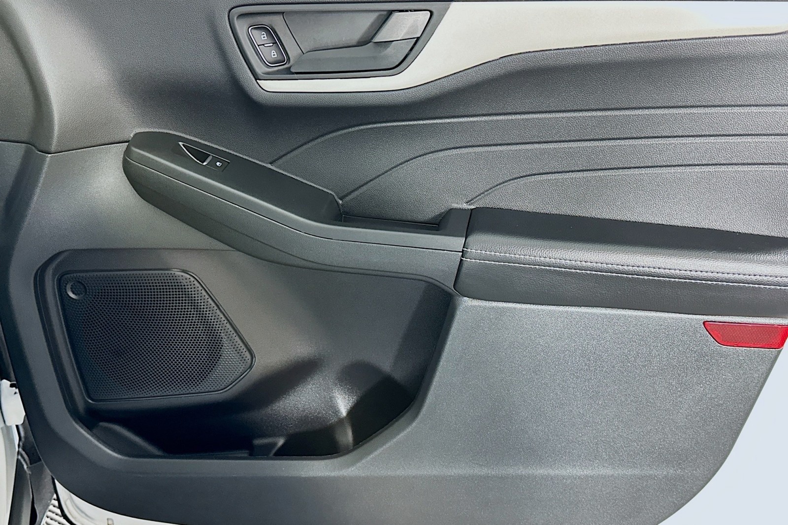 Used 2022 Oxford White Ford S image 23