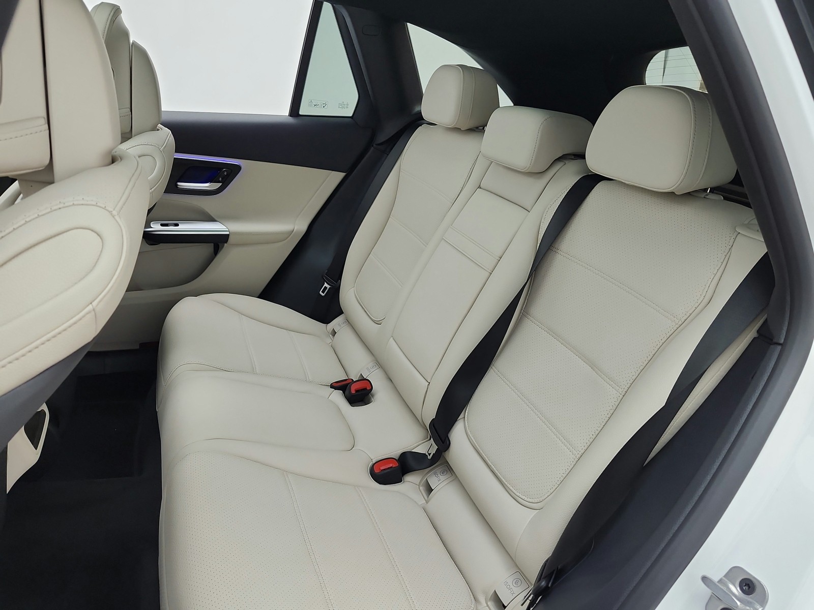 New 2026 Polar White Mercedes-Benz GLC 300 image 11