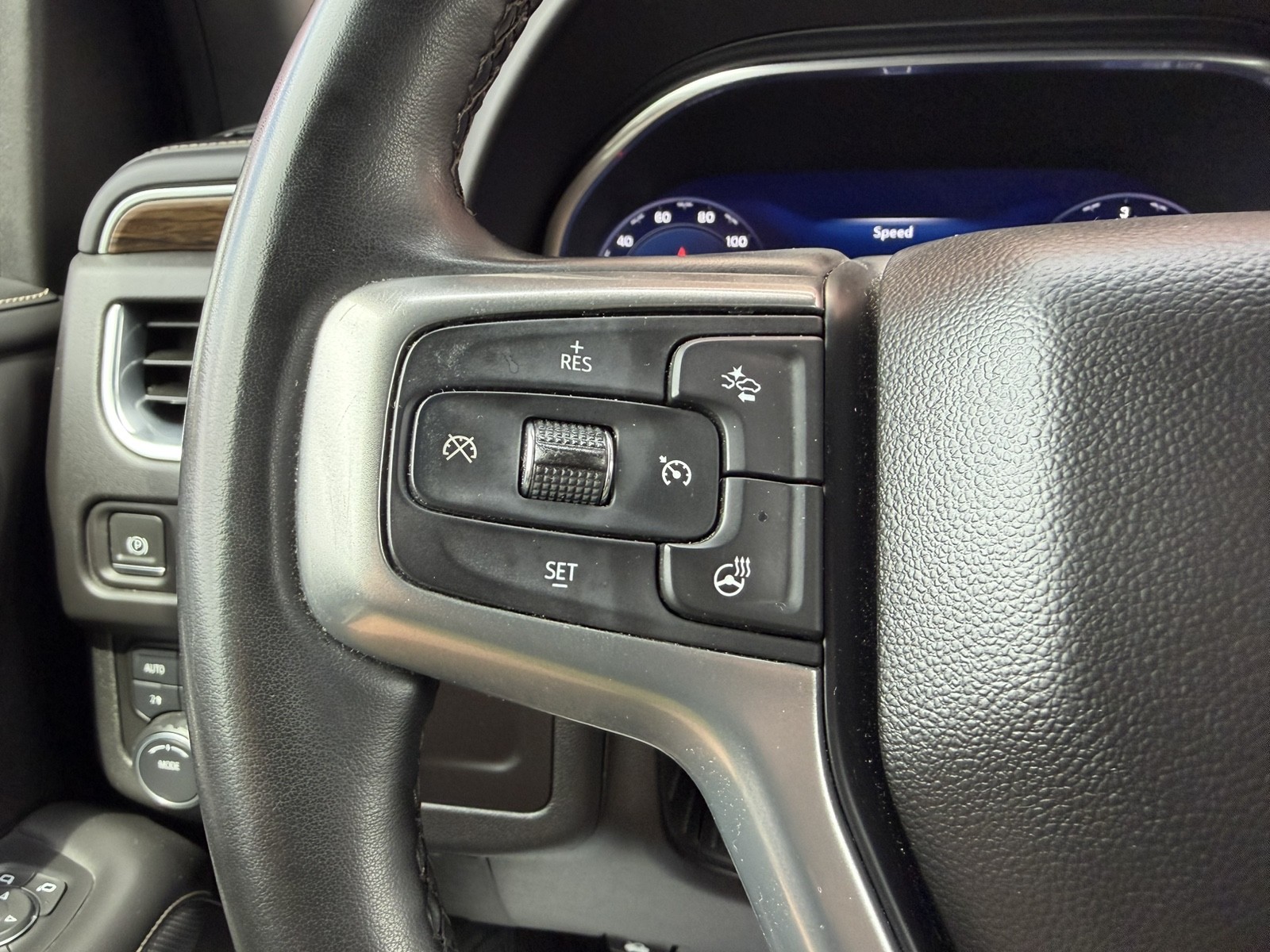 2023 Chevrolet Suburban - $41,977