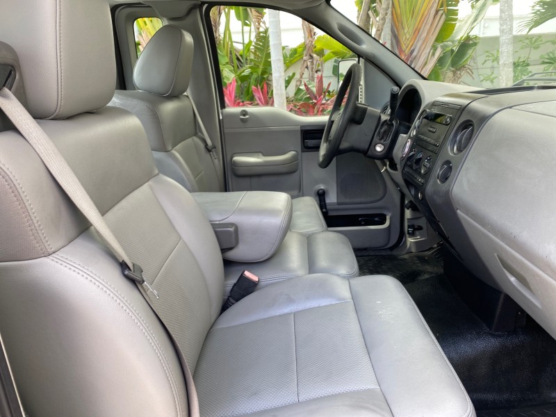 2005 Ford F-150 PU STX LOW MILES 18,931 in , 