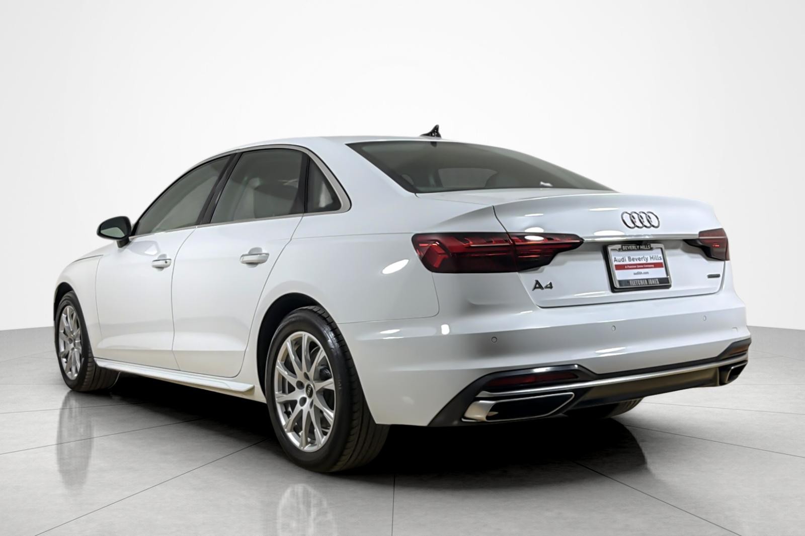 Used 2023 Ibis White Audi Premium 40 TFSI quattro image 3