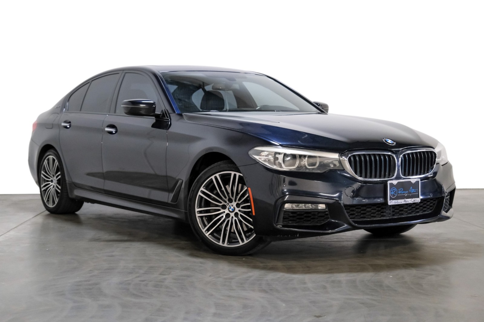 2018 BMW 5 Series 530e iPerformance MSport 3