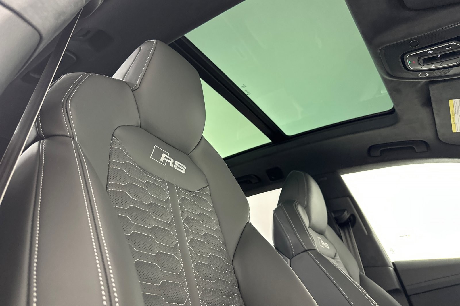 New 2026 Daytona Gray Pearl Effect Audi performance quattro image 16