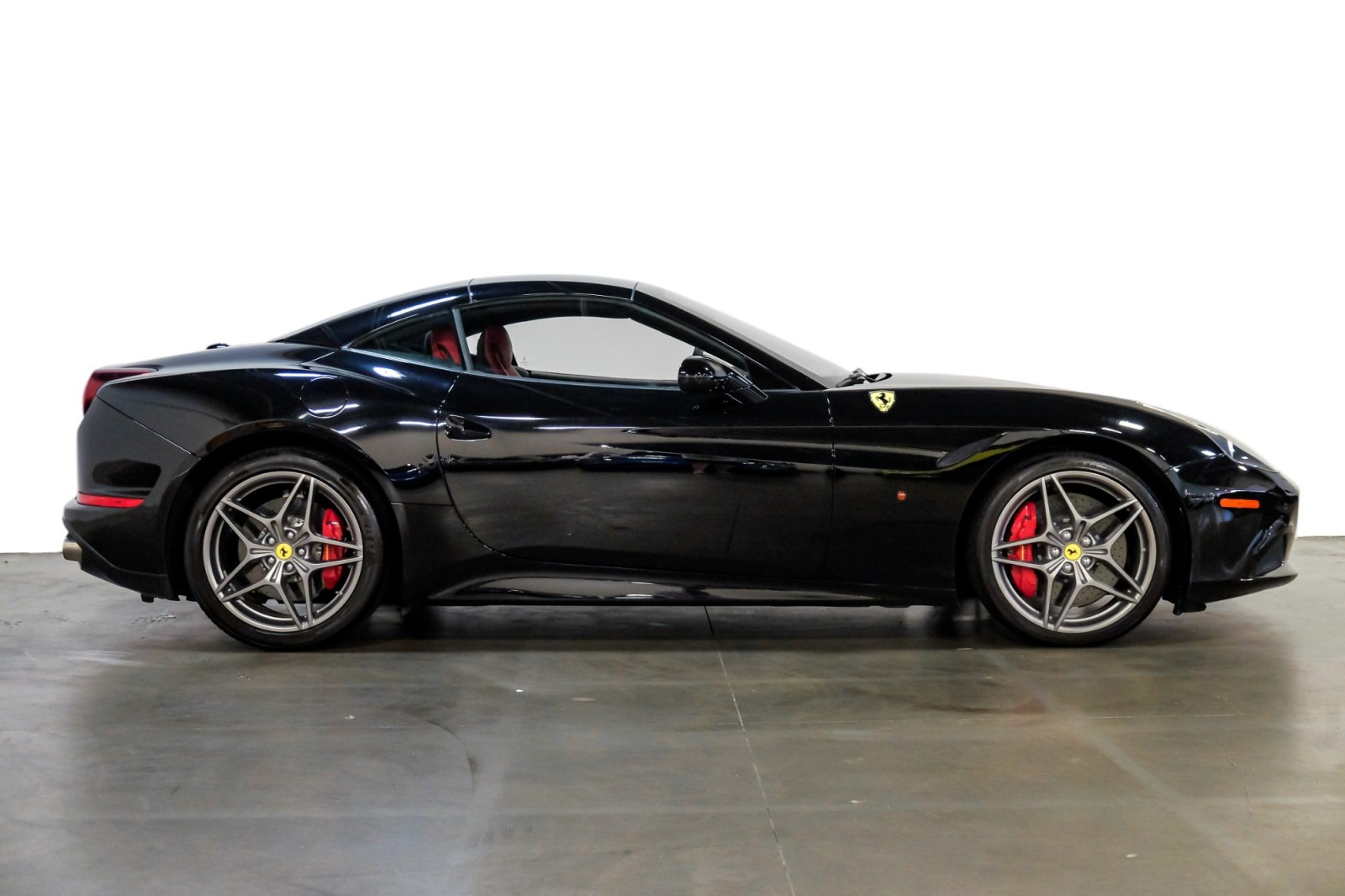 2015 Ferrari California T Convertible MagneRide HiFiSound Shields 20Forged 8