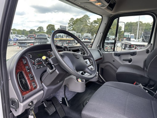2024 Freightliner M2 Crew Cab Custom 22'  Rollback  in , 