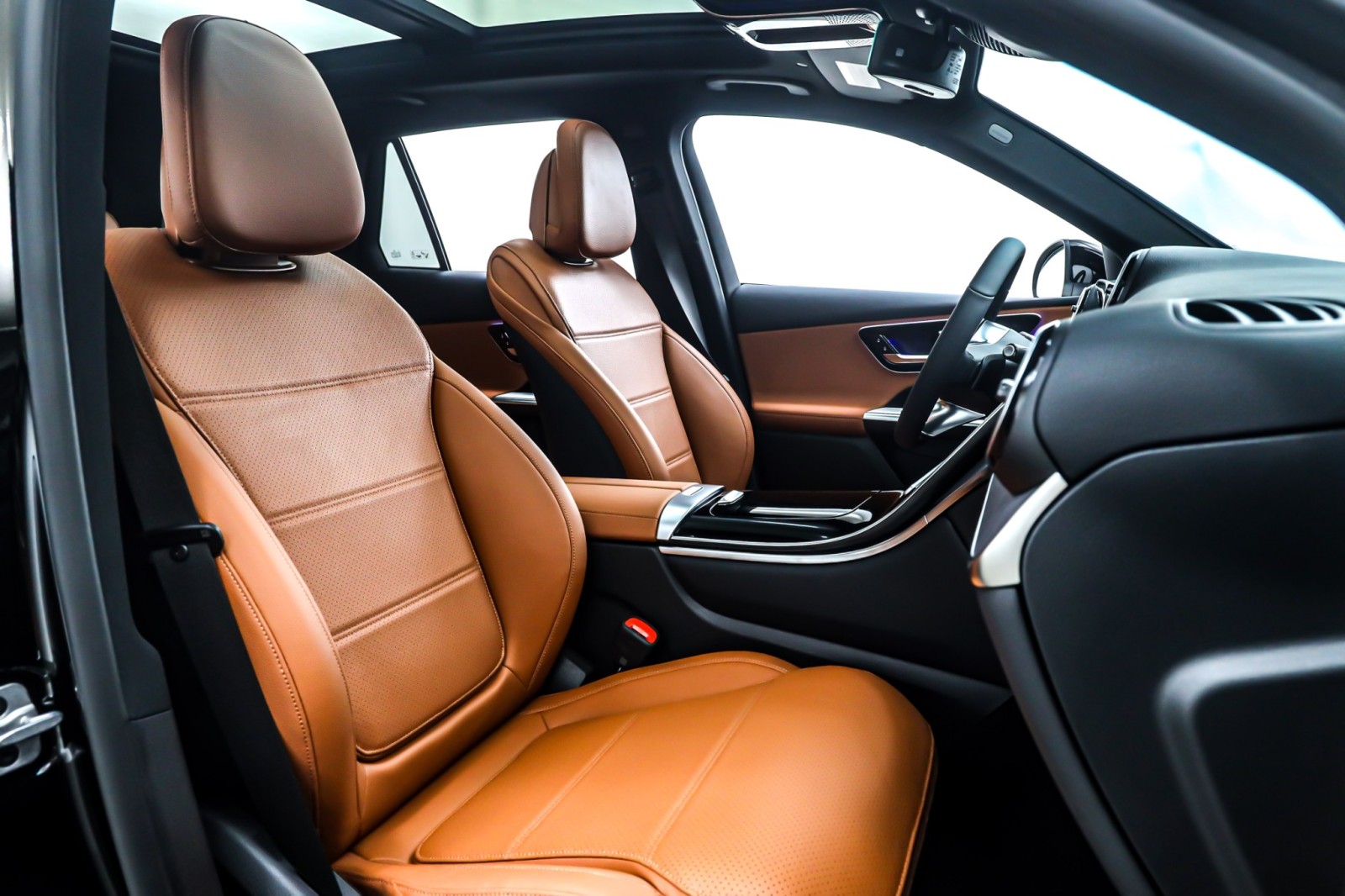 New 2026 Black Mercedes-Benz GLC 300 image 7