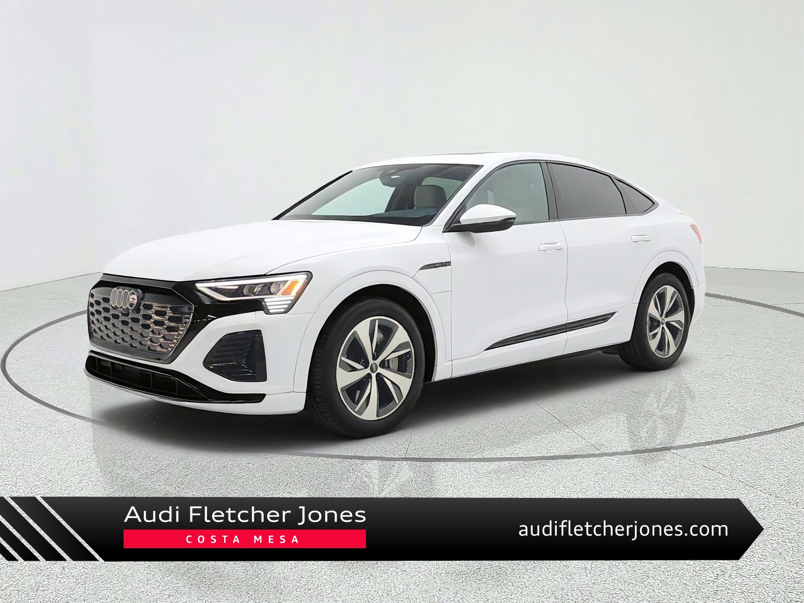 Glacier White Metallic 2024 Audi Q8 e-tron Sportback Sedan All-Wheel Drive Automatic