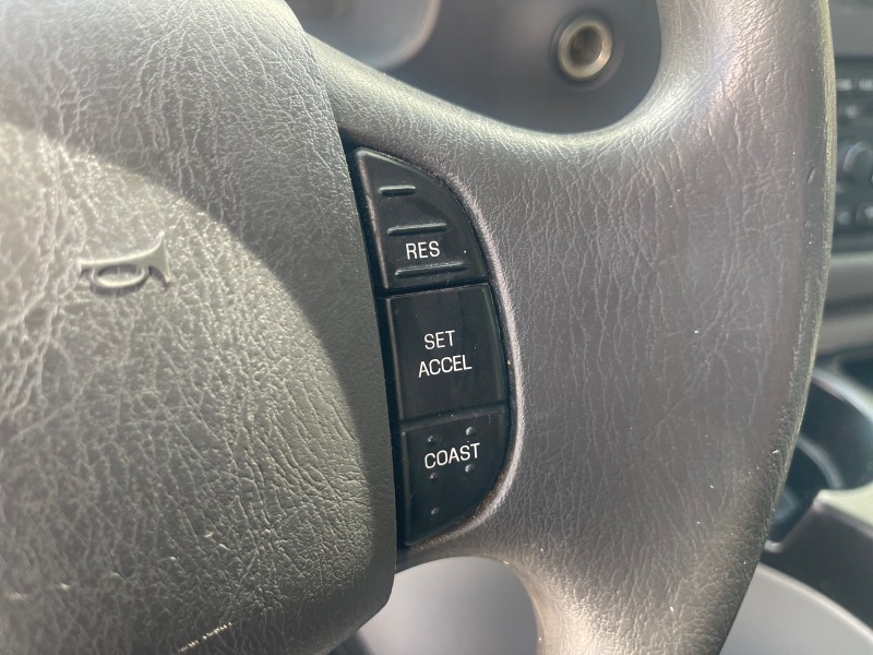 2006 Ford Econoline Wagon XLT 8 PASS LOW MILES 56328 in ,