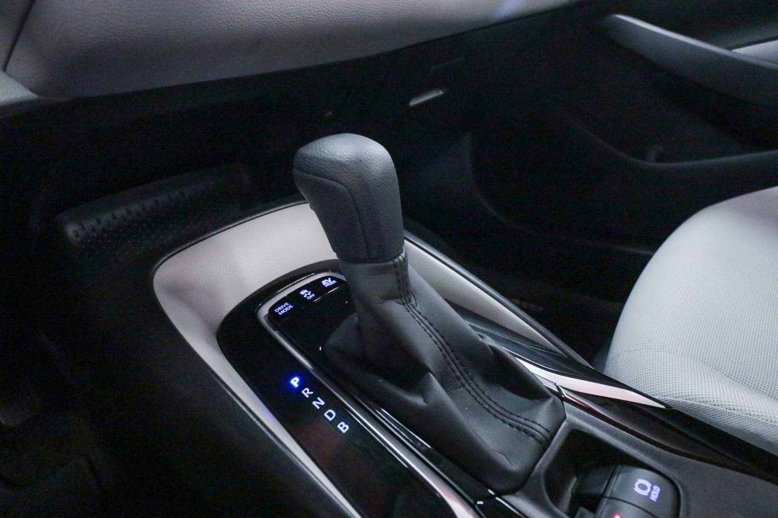 Used Car 2021 Toyota Corolla  Hybrid Le For Sale Under $25,000 In Austin, Texas