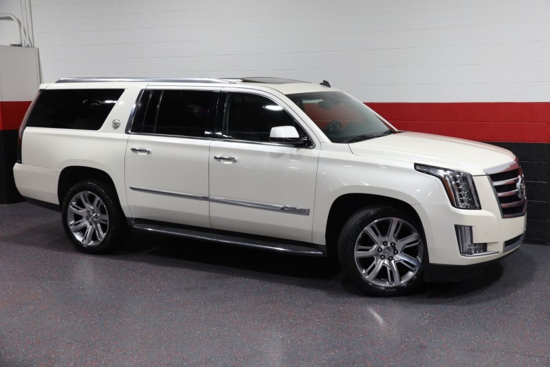 2015 Cadillac Escalade ESV Luxury 4WD 4dr SUV in , 