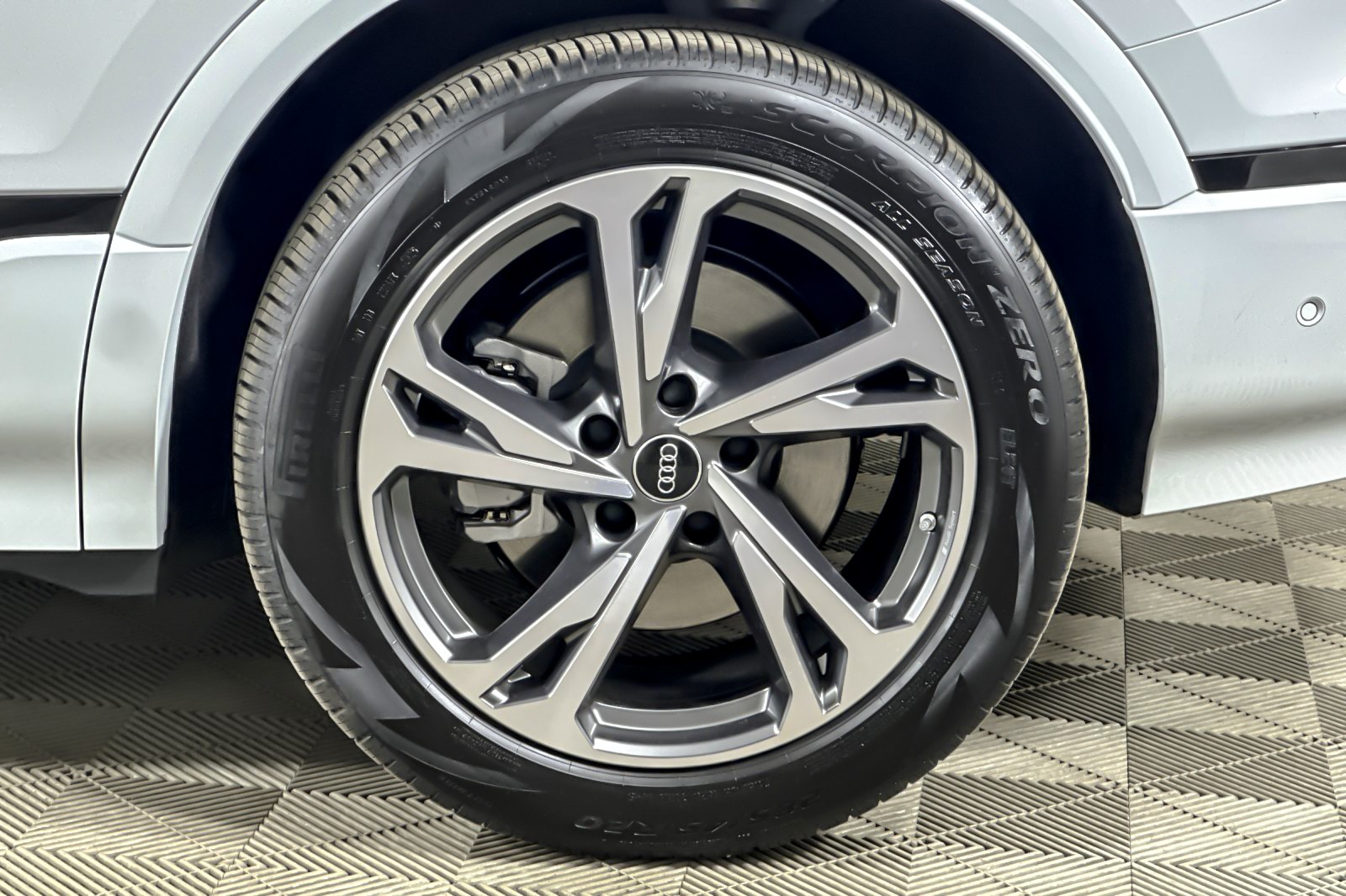 New 2027 Glacier White Metallic Audi Premium Plus quattro image 26