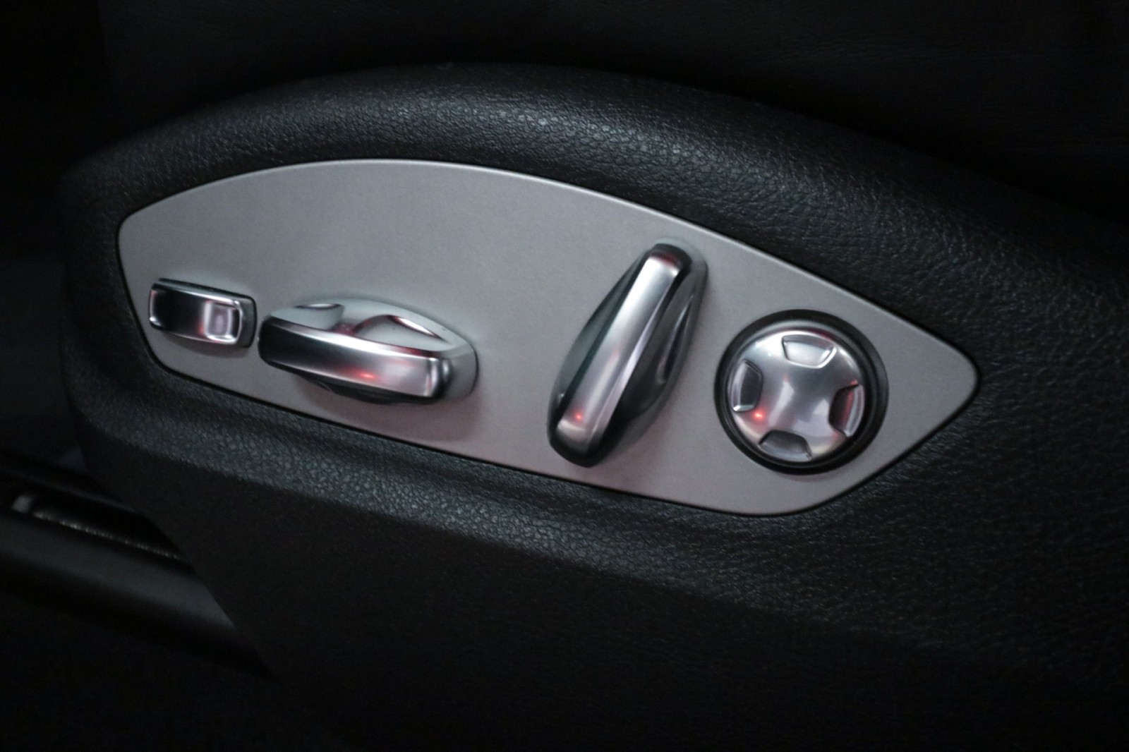 Used Car 2020 Porsche Macan  For Sale Under $35,000 In Austin, Texas