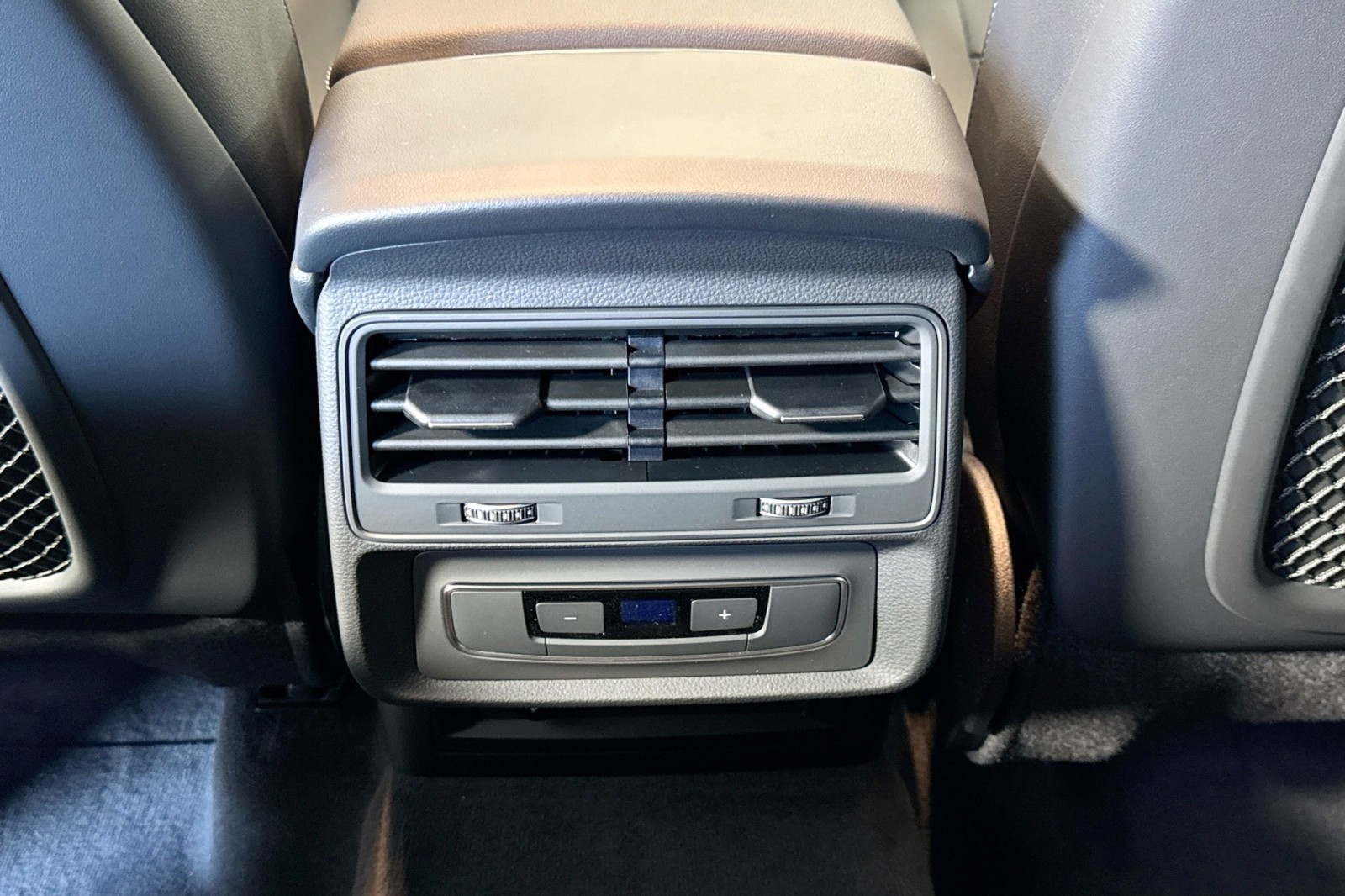 New 2026 Glacier White Metallic Audi Premium 45 quattro image 22