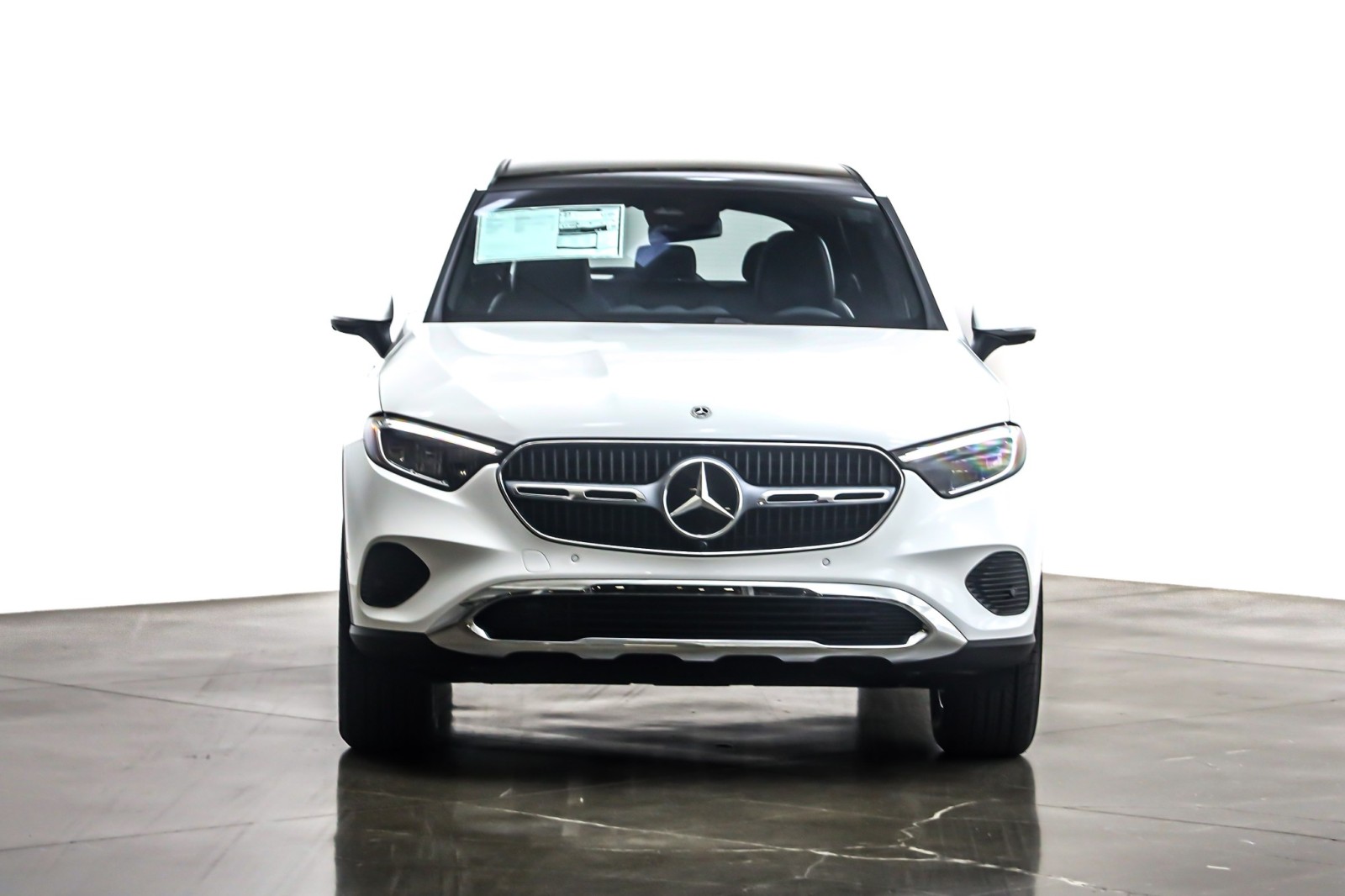 New 2026 Polar White Mercedes-Benz GLC 300 image 2