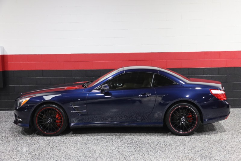 2013 Mercedes-Benz SL 550 AMG Sport 2dr Roadster in , 