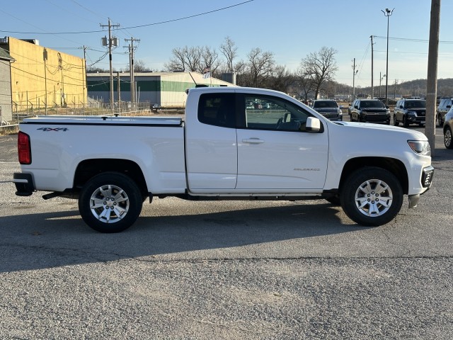 2022 Chevrolet Colorado 4WD LT 2