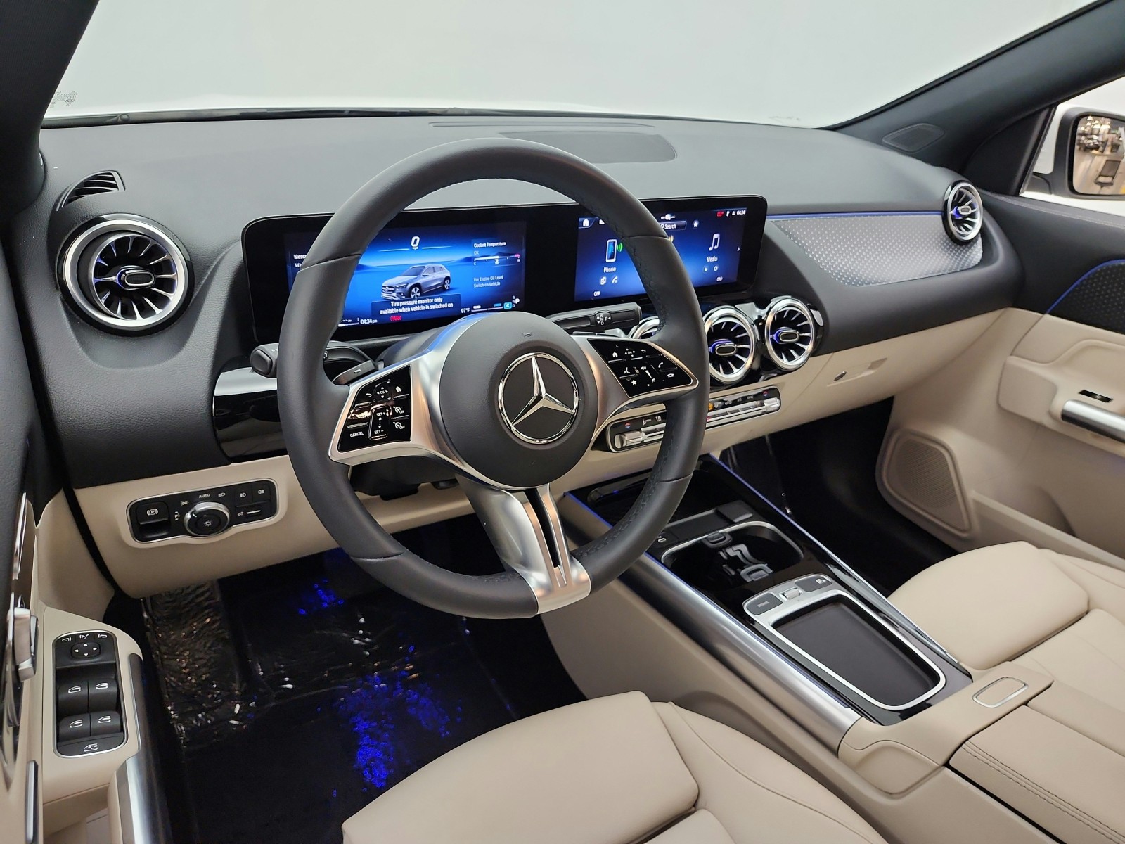 Used 2024 Polar White Mercedes-Benz GLA 250 SUV image 9