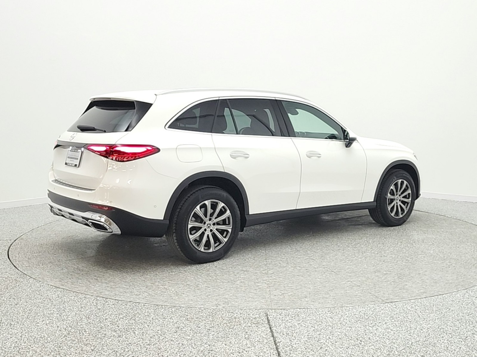 Certified Used 2025 Polar White Mercedes-Benz GLC 300 SUV image 6