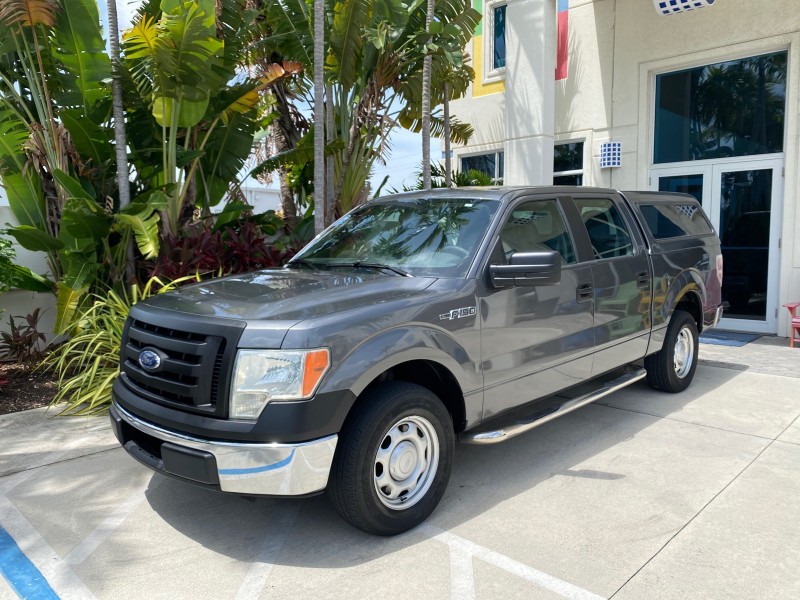 2010 Ford F-150 4 DR CREW XL LOW MILES 34,625 in , 