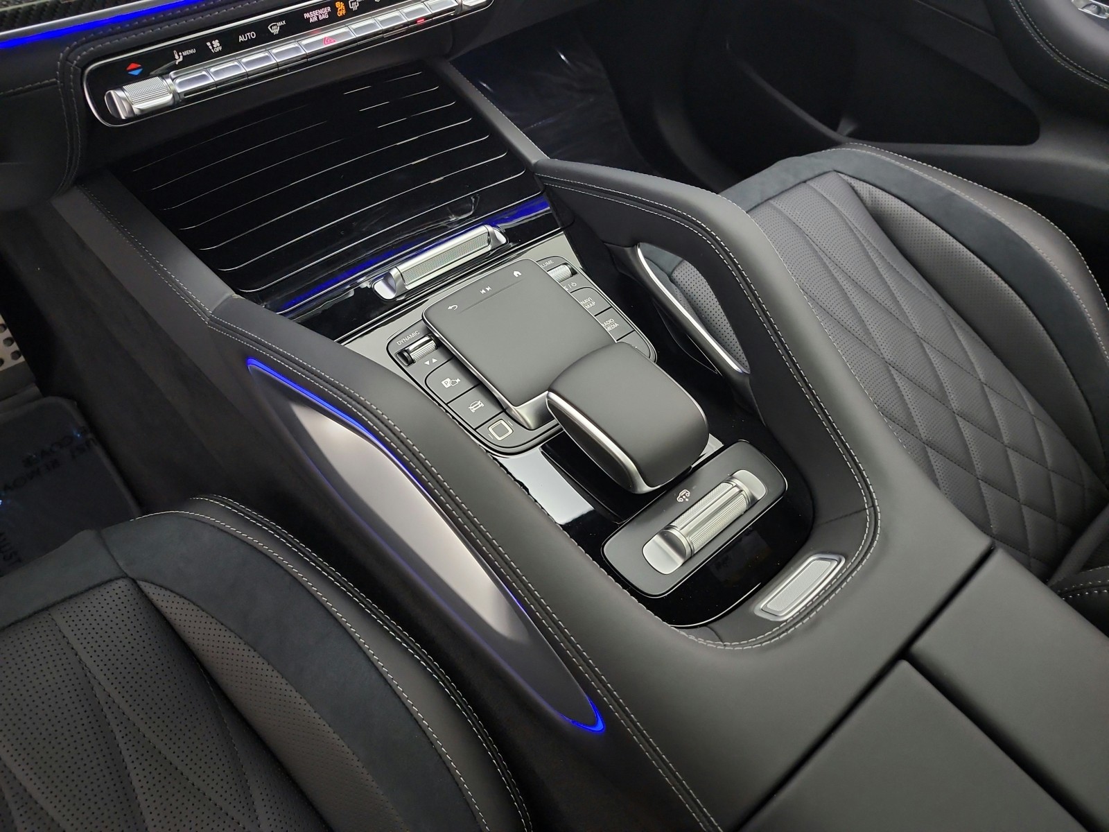 New 2026 MANUFAKTUR Alpine Grey Mercedes-Benz AMG® GLE 53 image 18