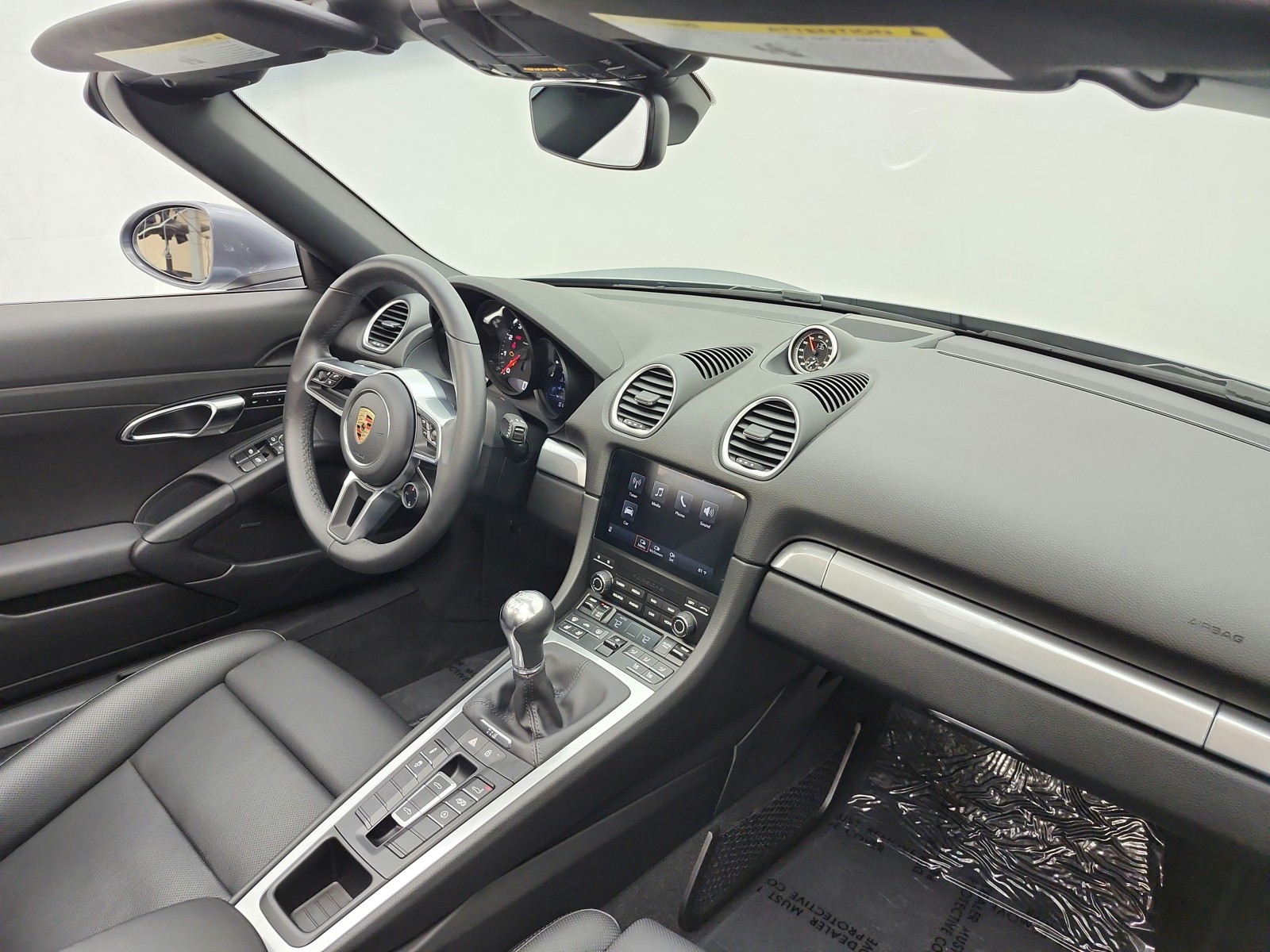 Used 2025 Agate Grey Metallic Porsche Roadster image 22