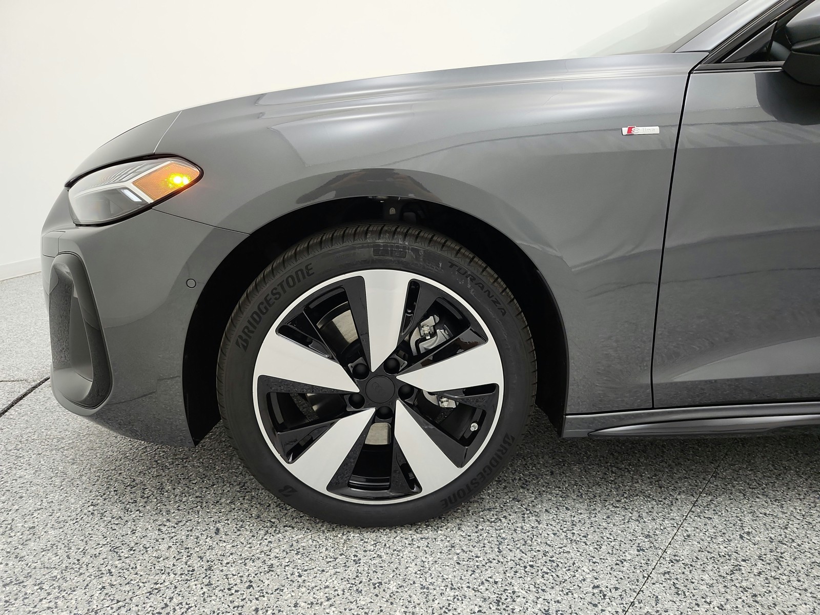New 2026 Daytona Gray Pearl Effect Audi Premium Plus 2.0 TFSI quattro image 13